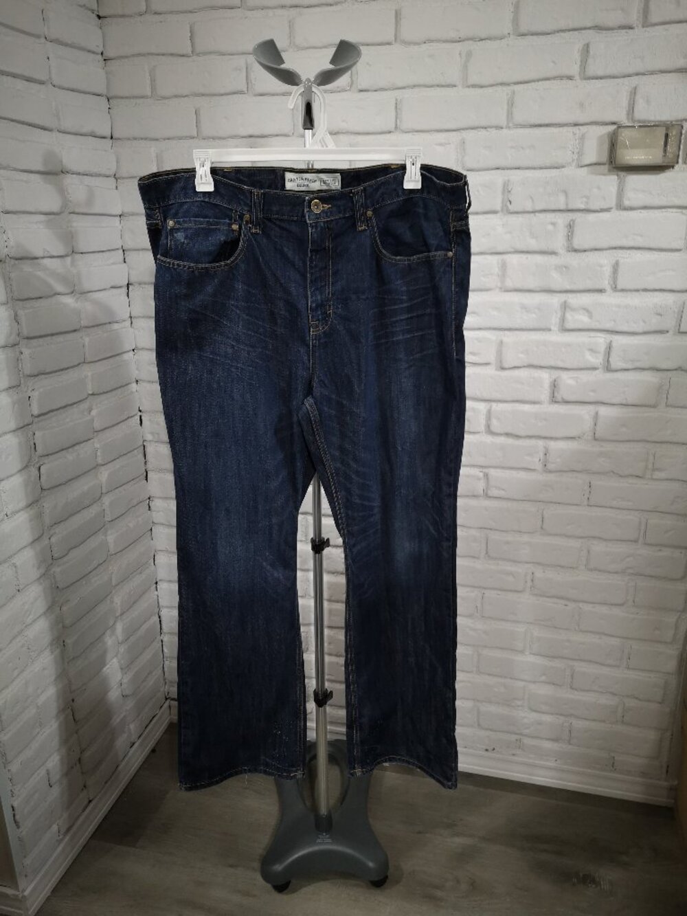 Canyon River Blues Men's Size 40/30 Dark Wash Low-Rise Bootcut Blue Jeans